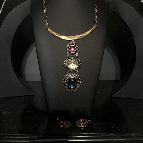 Thalia Sodi Elegant Gold and Multicolor Pendant Necklace Set - Picture 1 of 1